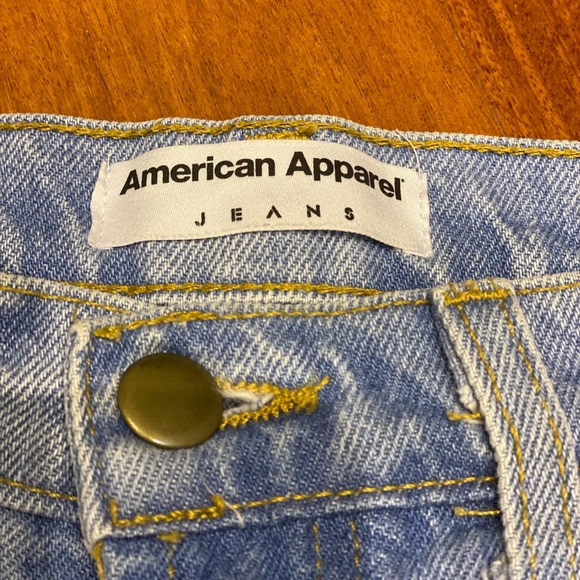 Button fly vintage American apparel denim shorts - Picture 6 of 7
